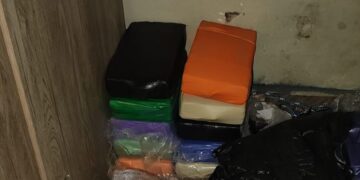 Operação Azimute: PF apreende 11,7 kg de cocaína e prende suspeito em Paranaguá