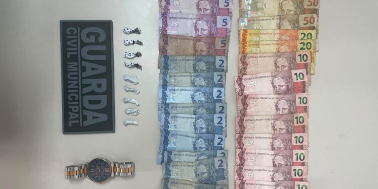 Adolescente é apreendido com cocaína e crack na Ilha dos Valadares