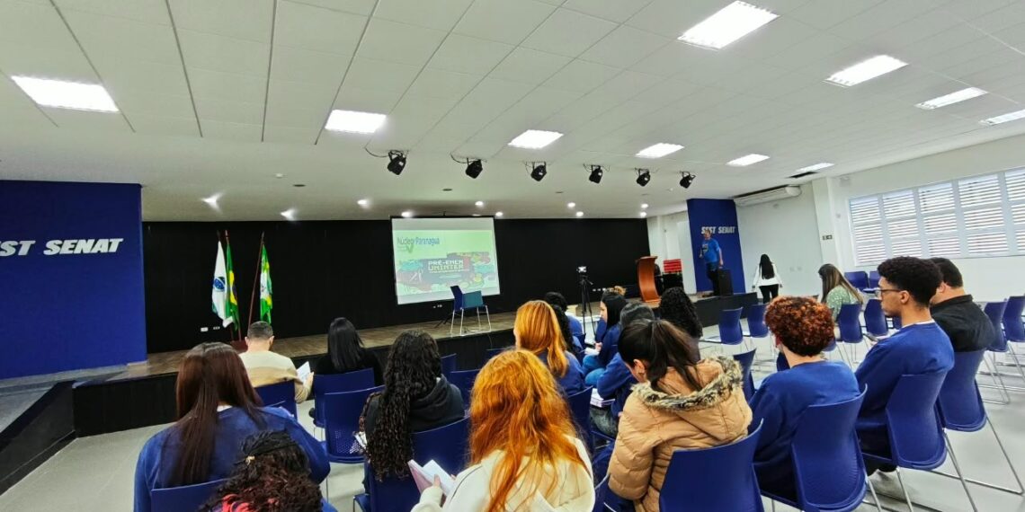 Projeto Redação Nota 1.000 reúne mais de 2,5 mil estudantes no Litoral do Paraná