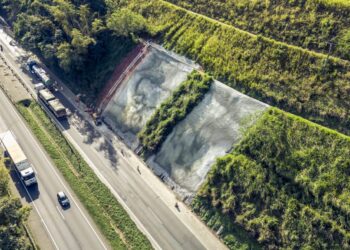 EPR Litoral Pioneiro finaliza obra de contenção de encosta em três pontos da BR-277