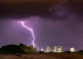 Guaraqueçaba registra mais de 150 raios durante temporal desta segunda-feira (23)