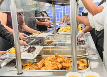 Unidades do Restaurante Popular de Paranaguá servem mais de 32 mil refeições por mês