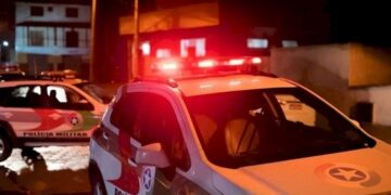 Perseguição a carro com alerta de roubo termina em confronto e três mortes na BR-376