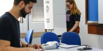 Eleitor que faltou ao primeiro turno pode votar no segundo em todo Brasil