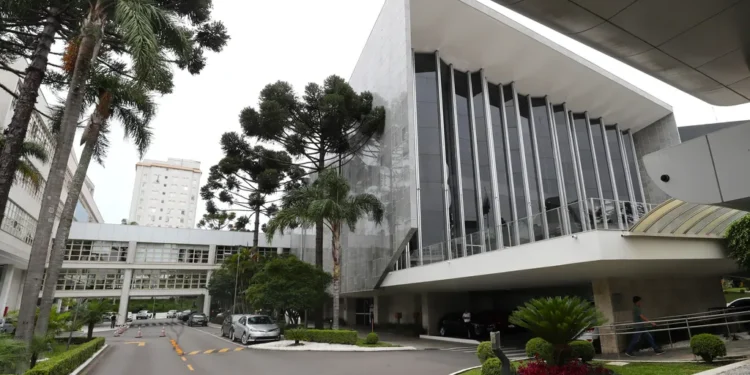 PF investiga suspeita de irregularidade envolvendo deputado estadual e saque de R$ 300 mil