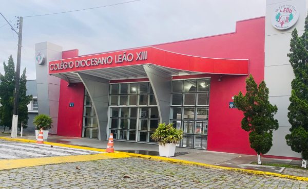 Colégio Leão XIII promove aulão gratuito de revisão para o Enem em Paranaguá