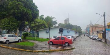 Chuva forte atinge o Litoral do Paraná: Guaratuba registra 30 mm e Paranaguá tem mais de 23 mm
